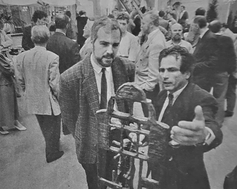 Onthulling beeld 'Metselaar en timmerman' van Rob Cerneüs