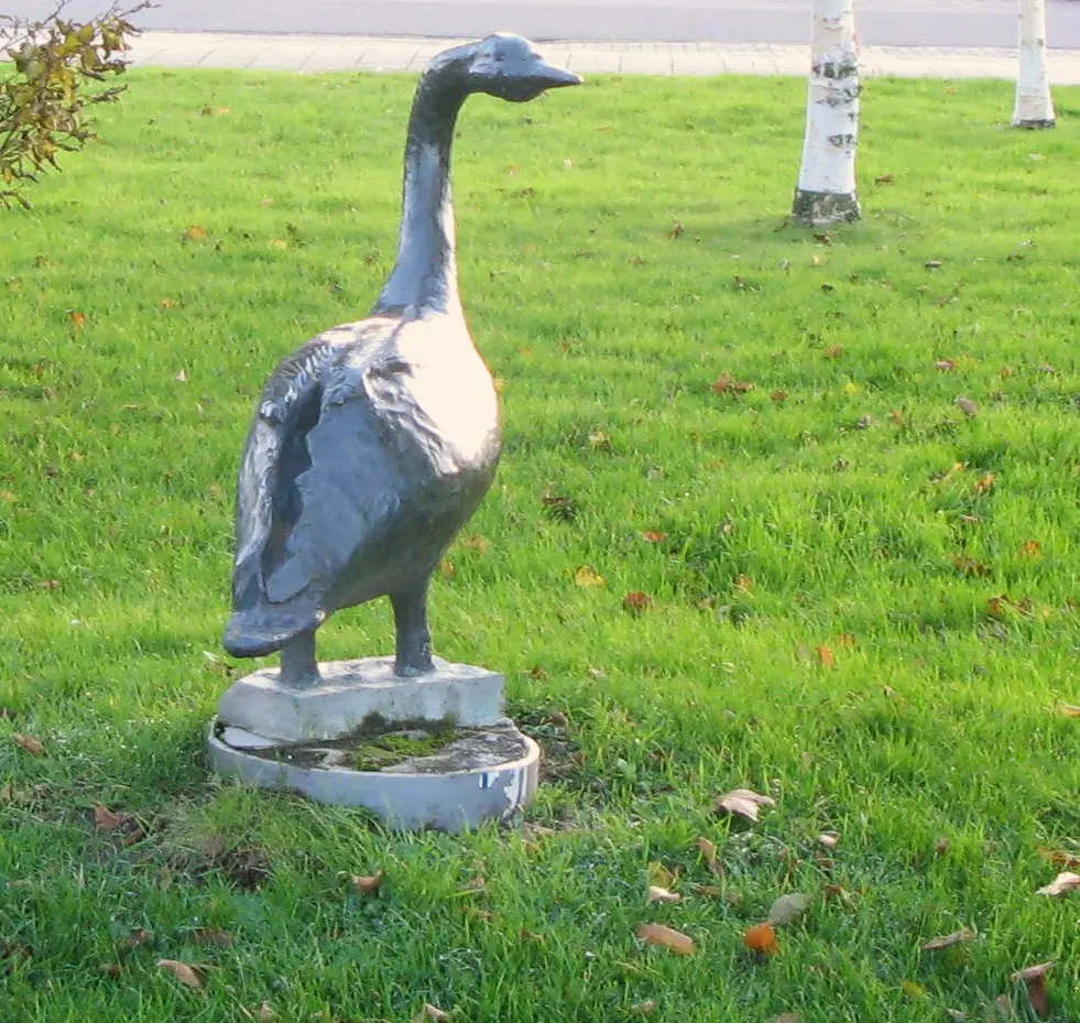 Beeld 'Zwaan' van Rob Cerneüs