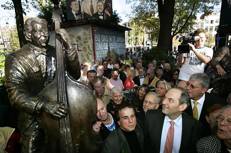 Onthulling van 'Manke Nelis' van Rob Cerneüs
